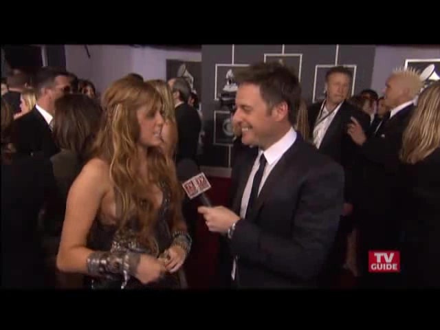 Grammys 2011- Miley Cyrus 217