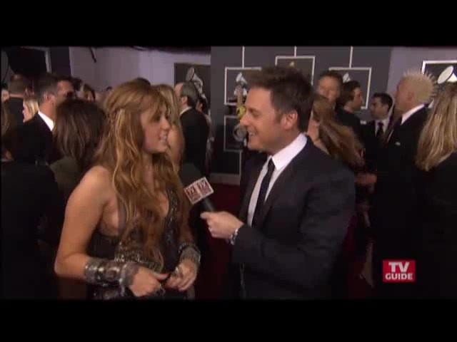 Grammys 2011- Miley Cyrus 219