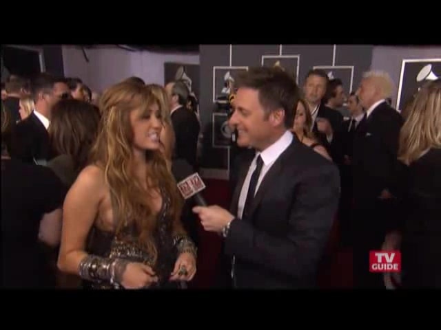 Grammys 2011- Miley Cyrus 221