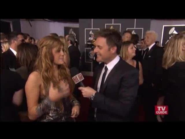 Grammys 2011- Miley Cyrus 223