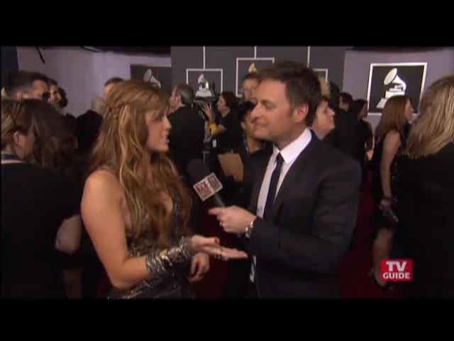 Grammys 2011- Miley Cyrus 230