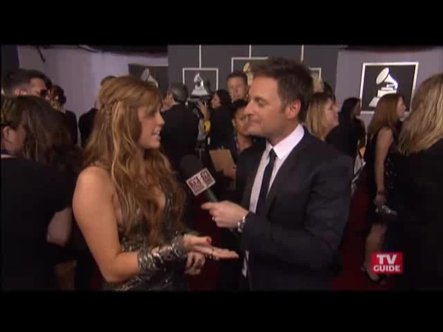 Grammys 2011- Miley Cyrus 231
