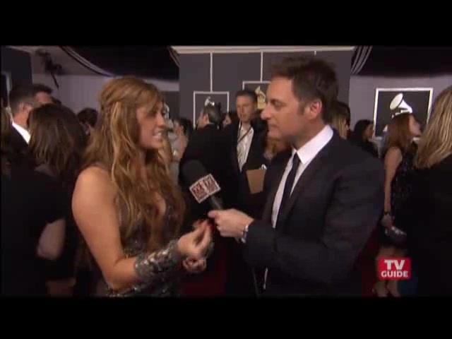 Grammys 2011- Miley Cyrus 237