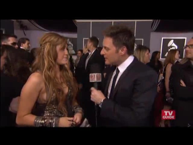 Grammys 2011- Miley Cyrus 245