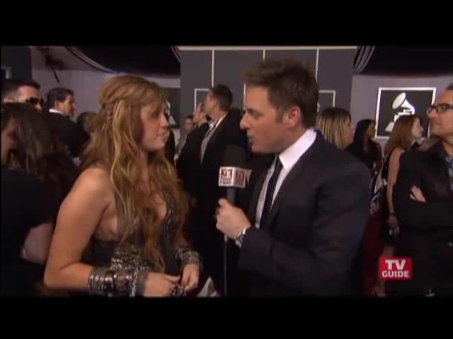 Grammys 2011- Miley Cyrus 246