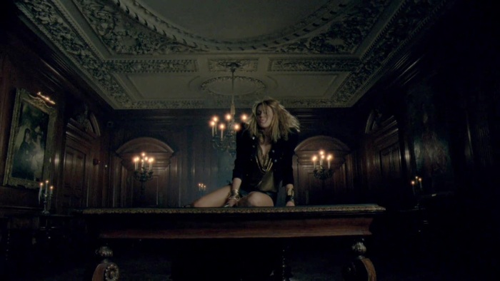 Miley Cyrus - Who Owns My Heart 0448