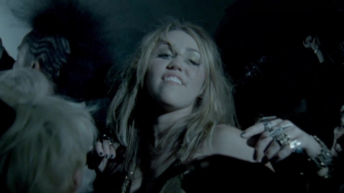 Miley Cyrus - Who Owns My Heart 0653 - 0-0Miley Cyrus - Who Owns My Heart 2