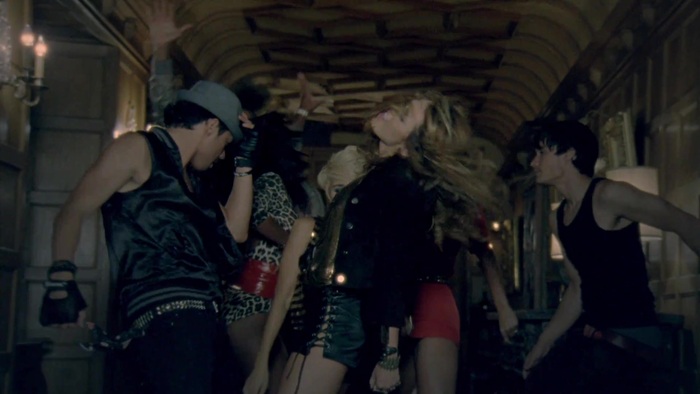 Miley Cyrus - Who Owns My Heart 0663 - 0-0Miley Cyrus - Who Owns My Heart 2