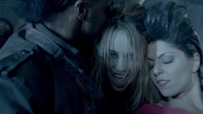 Miley Cyrus - Who Owns My Heart 0690 - 0-0Miley Cyrus - Who Owns My Heart 2