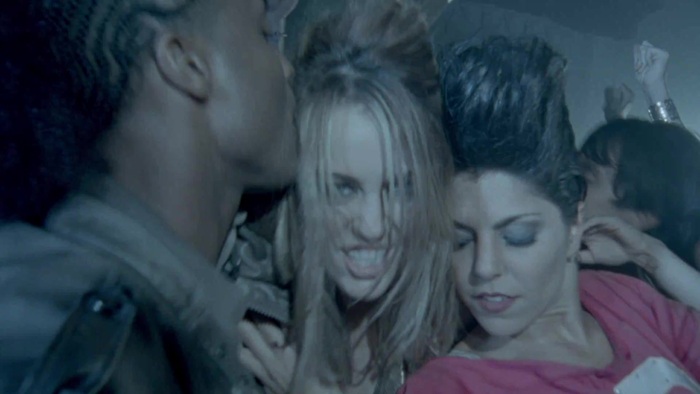 Miley Cyrus - Who Owns My Heart 0692 - 0-0Miley Cyrus - Who Owns My Heart 2