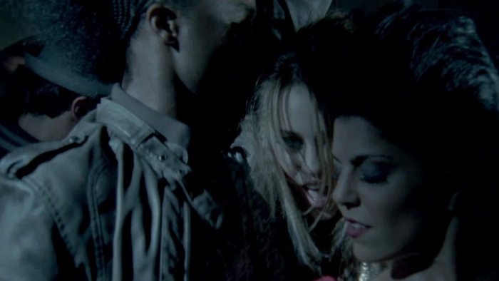 Miley Cyrus - Who Owns My Heart 0685 - 0-0Miley Cyrus - Who Owns My Heart 2