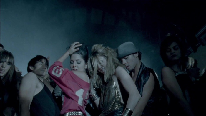 Miley Cyrus - Who Owns My Heart 0703 - 0-0Miley Cyrus - Who Owns My Heart 2