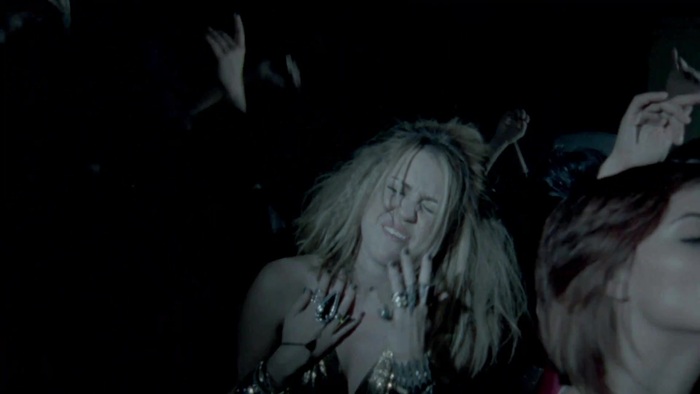 Miley Cyrus - Who Owns My Heart 0712 - 0-0Miley Cyrus - Who Owns My Heart 2