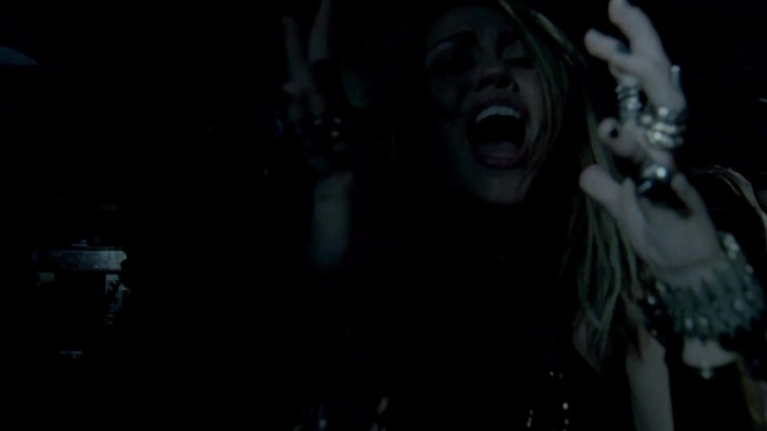 Miley Cyrus - Who Owns My Heart 0746 - 0-0Miley Cyrus - Who Owns My Heart 2