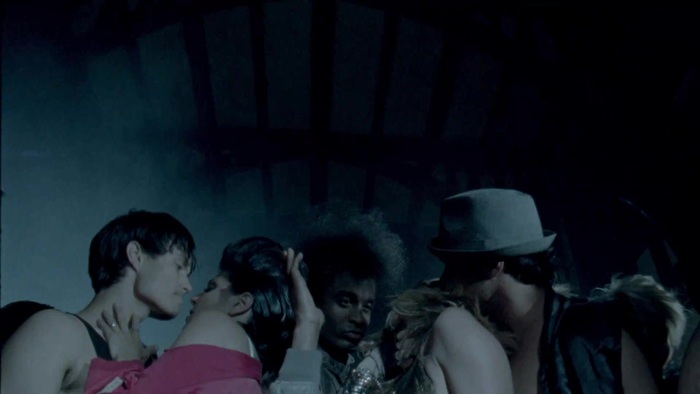 Miley Cyrus - Who Owns My Heart 0747 - 0-0Miley Cyrus - Who Owns My Heart 2