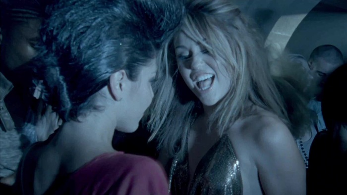 Miley Cyrus - Who Owns My Heart 0961