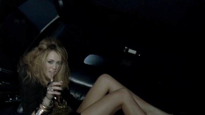 Miley Cyrus - Who Owns My Heart 0973