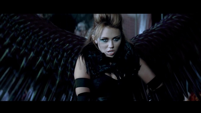 Miley Cyrus - Can&#39;t Be Tamed 178