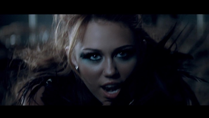 Miley Cyrus - Can&#39;t Be Tamed 282