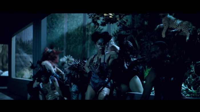 Miley Cyrus - Can&#39;t Be Tamed 370