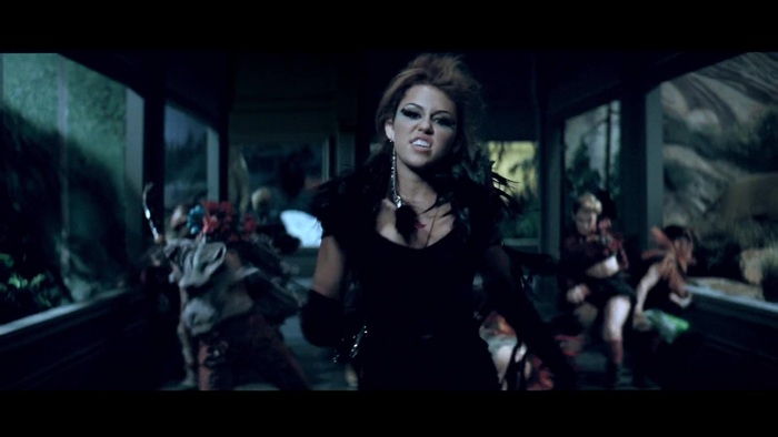 Miley Cyrus - Can&#39;t Be Tamed 386