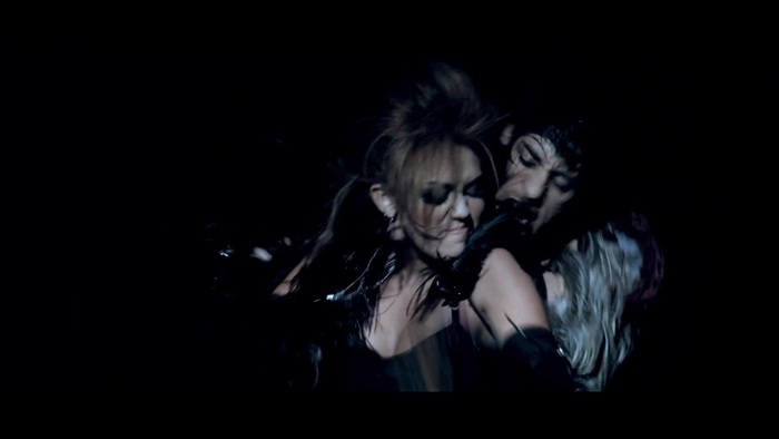 Miley Cyrus - Can&#39;t Be Tamed 466 - 0-0Miley Cyrus - CBT 1
