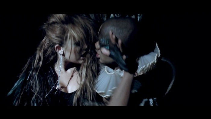 Miley Cyrus - Can&#39;t Be Tamed 526