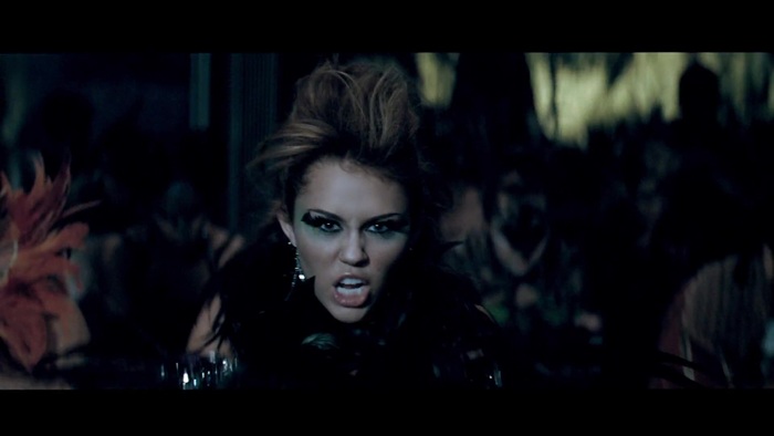 Miley Cyrus - Can&#39;t Be Tamed 575 - 0-0Miley Cyrus - CBT 2