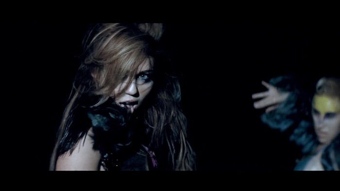 Miley Cyrus - Can&#39;t Be Tamed 651