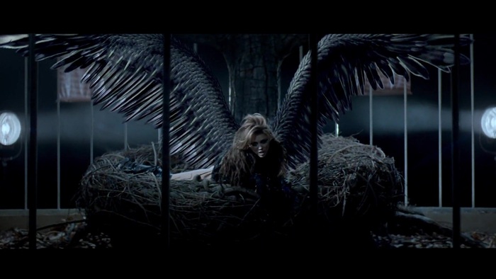 Miley Cyrus - Can&#39;t Be Tamed 670