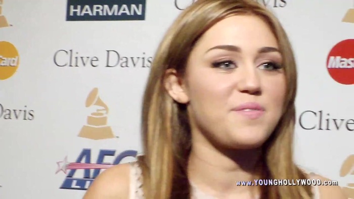Nick Jonas. Miley Cyrus. Keri Hilson on their favorite GRAMMY artist 0101 - 0-Miley Cyrus on their favorite GRAMMY artist