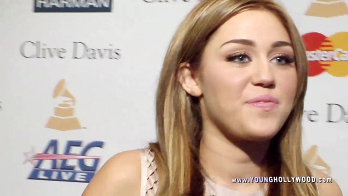 Nick Jonas. Miley Cyrus. Keri Hilson on their favorite GRAMMY artist 0102