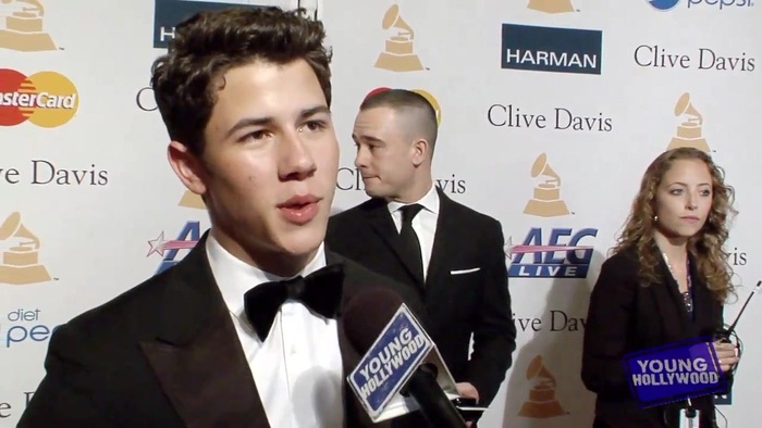 Nick Jonas. Miley Cyrus. Keri Hilson on their favorite GRAMMY artist 0180