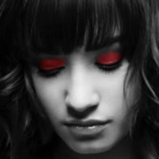 KNPUQCCOLAYWPRNGQUL - Demi Lovato