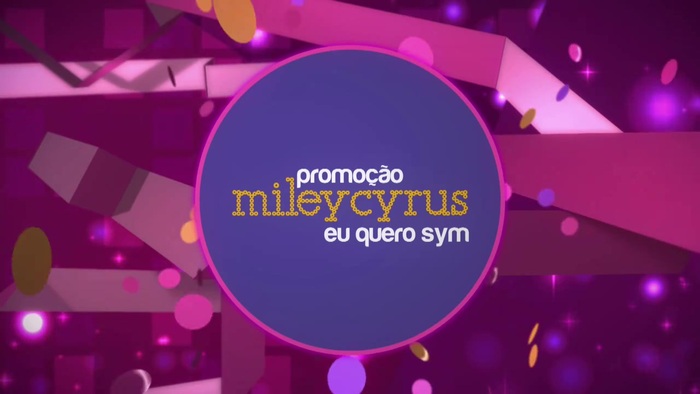 Miley Cyrus - Futebol #EuQueroSYM 033