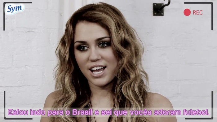 Miley Cyrus - Futebol #EuQueroSYM 050