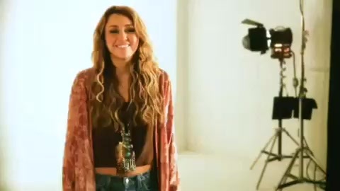 Miley Cyrus - Promoção #EuQueroSYM 032
