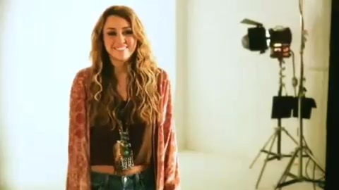 Miley Cyrus - Promoção #EuQueroSYM 033