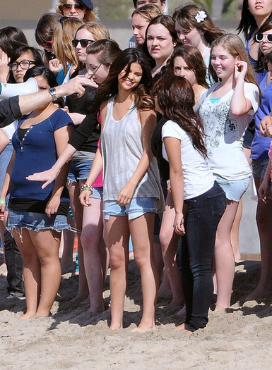Selena+Gomez+Selena+Gomez+Filming+Music+Video+Vl_fwUD_8qbl