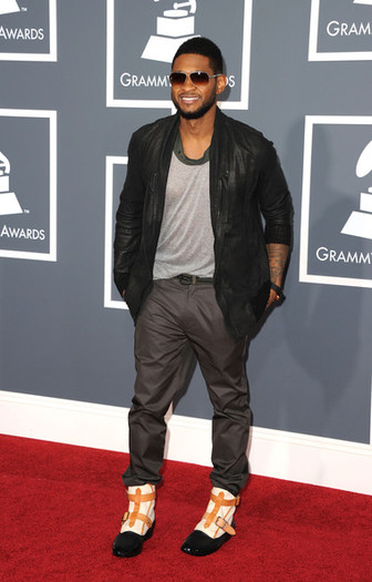 Usher+53rd+Annual+GRAMMY+Awards+Arrivals+CrQKPNncg8Jl - usher