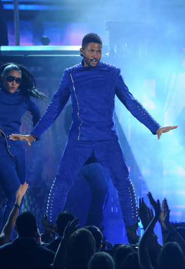 Usher+53rd+Annual+GRAMMY+Awards+Show+gTd3qr-QW8pl