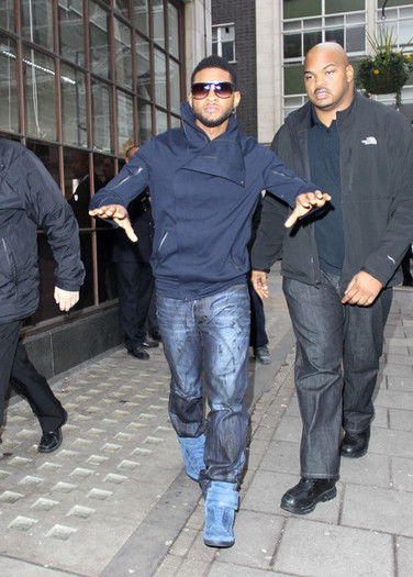 Usher+Usher+at+BBC+Radio+One+PywoCPHkmRFl