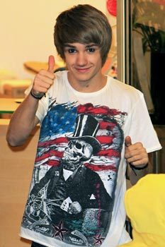 liam-payne233aaol-music-uk100111