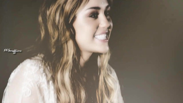 Miley Cyrus {♥} I Am Beautiful 089 - 0-0Miley Cyrus I Am Beautiful