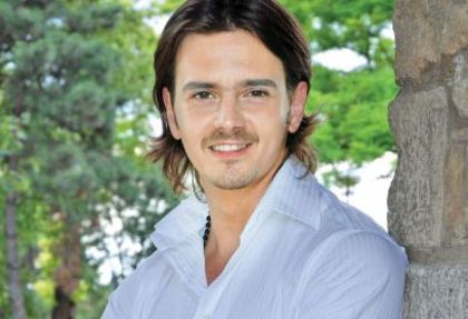 71174-0-mihai_petre1