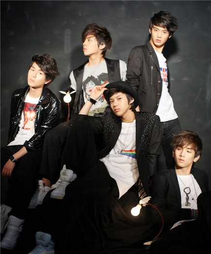 a_43584 - SHINee