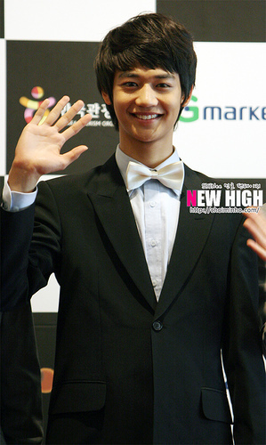 minho-shinee-3154939-299-500