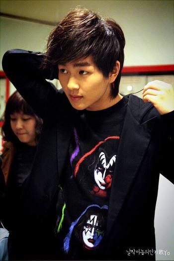 onew-1 - SHINee