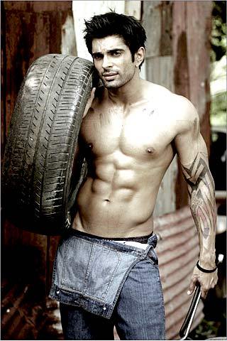 260810061033_karan_grover_1.