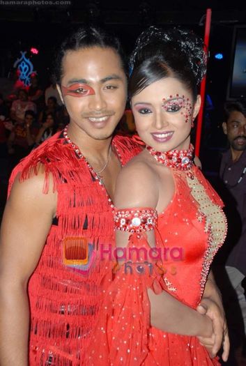 normal_Parul Chauhan on location of Jhalak Dikhla Ja 4 in Filmistan on 14th March 2009 (4)